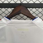 camiseta-lyon-primera-2025-cuello-trasero
