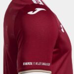 camiseta-real-murcia-primera-equipacion-2025-2026-puño camiseta-real-murcia-primera-equipacion-2025-2026-puño