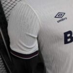 camiseta-west-ham-segunda-equipacion-version-jugador-2025-2026-puño camiseta-west-ham-segunda-equipacion-version-jugador-2025-2026-puño