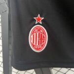 pantalon-corto-ac-milan-primera-equipacion-2025-2026-escudo pantalon-corto-ac-milan-primera-equipacion-2025-2026-escudo