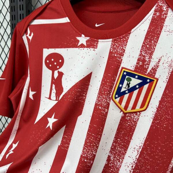 camiseta-atletico-de-madrid-pre-partido-2025-2026-pecho