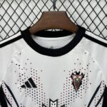 conjunto-niño-albacete-primera-equipacion-2025-2026-cuello