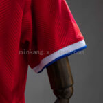 conjunto-niño-chile-primera-equipacion-2026-puño conjunto-niño-chile-primera-equipacion-2026-puño