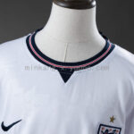conjunto-niño-inglaterra-primera-equipacion-mundial-2026-cuello conjunto-niño-inglaterra-primera-equipacion-mundial-2026-cuello