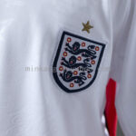 conjunto-niño-inglaterra-primera-equipacion-mundial-2026-escudo conjunto-niño-inglaterra-primera-equipacion-mundial-2026-escudo
