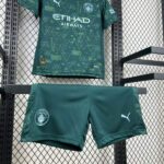 conjunto-niño-manchester-city-cuarta-equipacion-2025-2026-parte-inferior