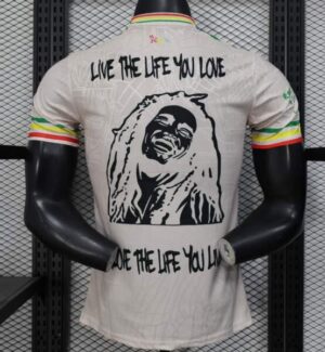 camiseta-ajax-edicion-especial-bob-marley-version-jugador-2025-2026-parte-trasera