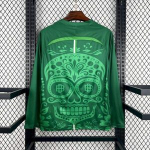 camiseta-real-betis-calentamiento-manga-larga-dia-de-muertos-parte-trasera-2025-2026