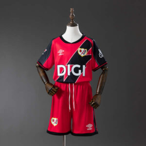 conjunto-niño-rayo-vallecano-segunda-equipacion-2025-2026
