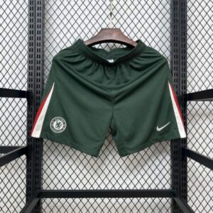 Compra el Pantalón Corto Chelsea Segunda 2025/2026 en Imbictoz. Short verde oscuro técnico, panel lateral contrastado, cintura elástica y cordón interior. Envío seguro, control de calidad y cambios fáciles.
