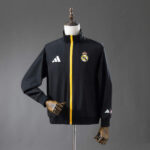 cortaviento-real-madrid-vengadores-negro-2025-2026