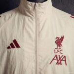 Cortavientos Liverpool Beige 2025/2026-pecho