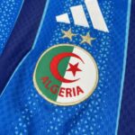 camiseta-algeria-world-cup-pre-match-azul-2026-escudo camiseta-algeria-world-cup-pre-match-azul-2026-escudo