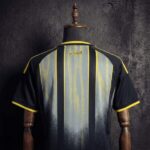 camiseta-algeria-world-cup-pre-match-negro-2026-cuello-trasero