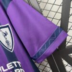 camiseta-tottenham-segunda-equipacion-retro-1995-1997-puño camiseta-tottenham-segunda-equipacion-retro-1995-1997-puño