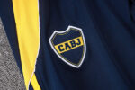 chandal-boca-junior-cremallera-alta-2025-2026-escudo