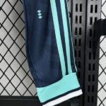 camiseta-alemania-segunda-equipacion-manga-larga-mundial-2026-puño
