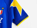 camiseta-juventus-segunda-equipacion-retro-1995-1996-puño camiseta-juventus-segunda-equipacion-retro-1995-1996-puño