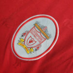camiseta-liverpool-primera-equipacion-retro-1996-1997-escudo-1