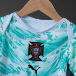 body-de-bebe-portugal-segunda-equipacion-2026-2027-pecho body-de-bebe-portugal-segunda-equipacion-2026-2027-pecho