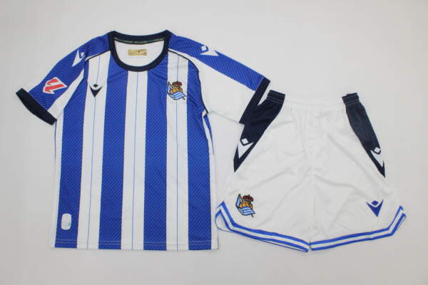 conjunto-niño-real-sociedad-primera-equipacion-2025-2026