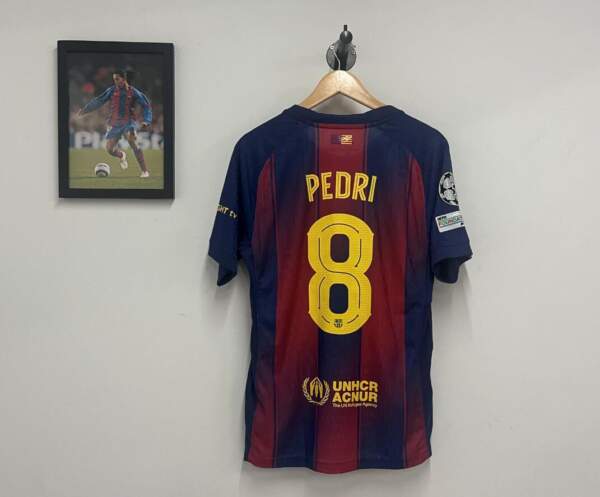 camiseta-barcelona-primera-equipacion-edicion-especial-pedri-2025-2026 camiseta-barcelona-primera-equipacion-edicion-especial-pedri-2025-2026