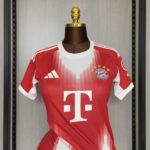 camiseta-bayern-munich-primera-equipacion-mujer-2025-2026-pecho