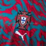 camiseta-portugal-calentamiento-rojo-2026-escudo camiseta-portugal-calentamiento-rojo-2026-escudo