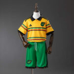 conjunto-niño-jamaica-primera-equipacion-mundial-2026