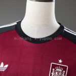 camiseta-españa-portero-rojo-manga-larga-2026-cuello