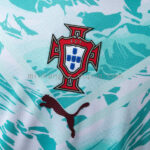 camiseta-portugal-segunda-equipacion-mundial-2026-escudo