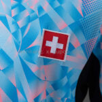 camiseta-suiza-portero-mundial-2026-escudo