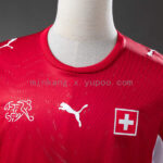 camiseta-suiza-primera-equipacion-mundial-2026-cuello