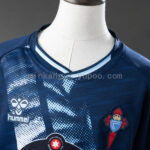 conjunto-niño-celta-de-vigo-segunda-equipacion-2025-2026-cuello conjunto-niño-celta-de-vigo-segunda-equipacion-2025-2026-cuello