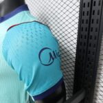 camiseta-fc-barcelona-tercera-equipacion-version-jugador-2026-2027-puño camiseta-fc-barcelona-tercera-equipacion-version-jugador-2026-2027-puño