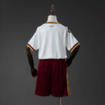 conjunto-niño-españa-segunda-equipacion-2-estrellas-mundial-2026-parte-trasera conjunto-niño-españa-segunda-equipacion-2-estrellas-mundial-2026-parte-trasera
