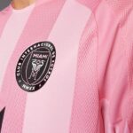 camiseta-inter-miami-primera-equipacion-2026-2027-escudo camiseta-inter-miami-primera-equipacion-2026-2027-escudo
