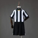 conjunto-niño-santos-fc-segunda-equipacion-2026-2027-parte-trasera conjunto-niño-santos-fc-segunda-equipacion-2026-2027-parte-trasera