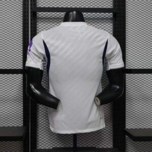 camiseta-tottenham-primera-equipacion-version-jugador-2026-2027-parte