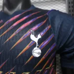 camiseta-tottenham-segunda-equipacion-version-jugador-2026-2027-escudo