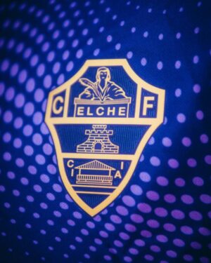 camiseta-elche-cf-segunda-equipacion-2026-2027-escudo