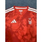 camiseta-notthingham-forest-primera-equipacion-2026-2027-cuello
